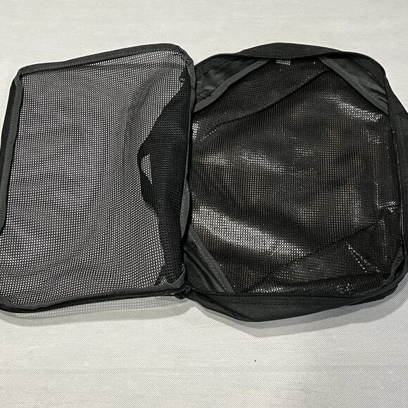 Eagle Creek Packing Cube 15x10x3 Dual Compartment Black Gray - Picture 4 of 7